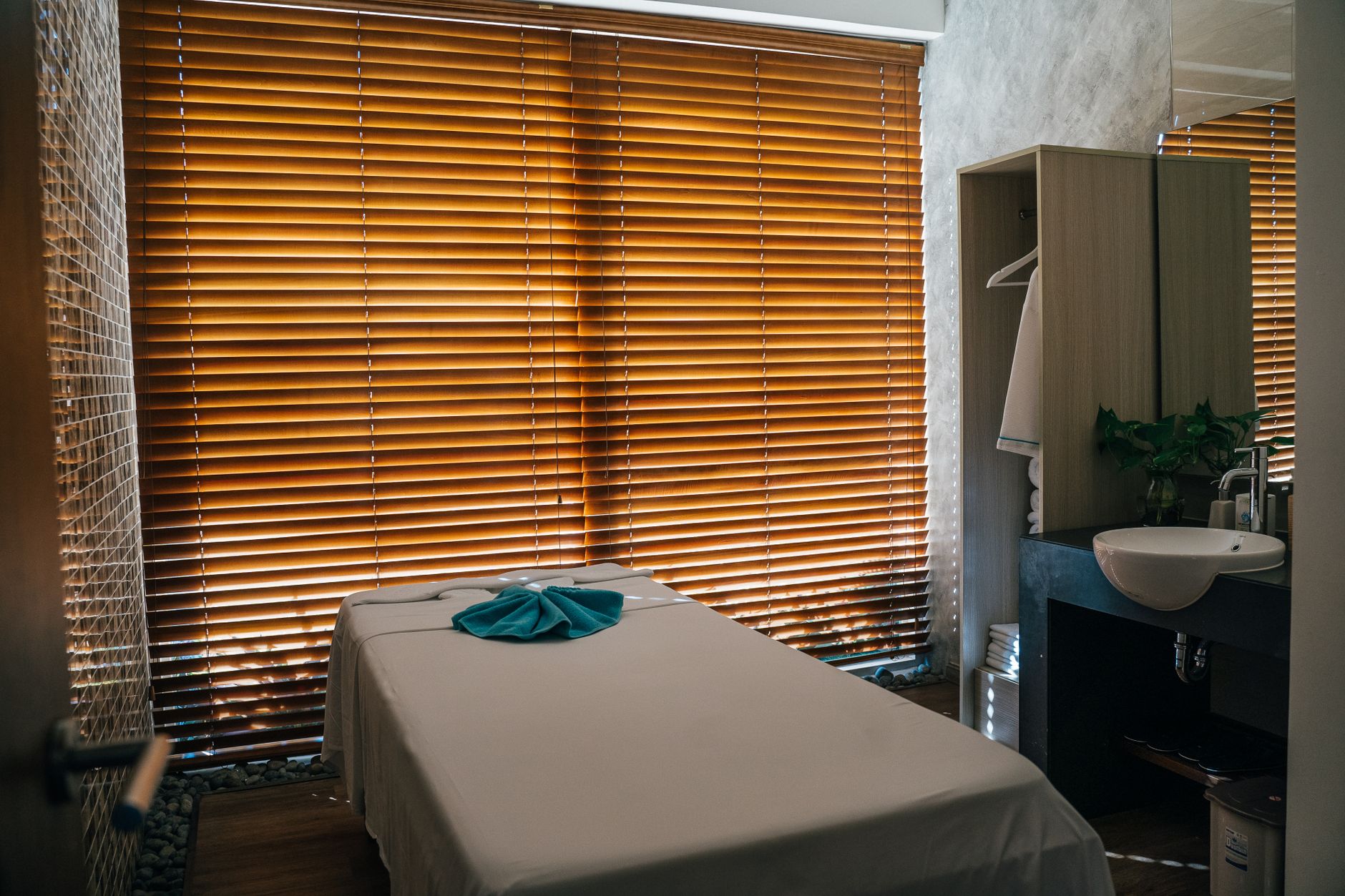 Salle de massage therapeutique avec respect de la privacy